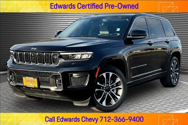Certified Used 2022 Black Jeep Overland image 1