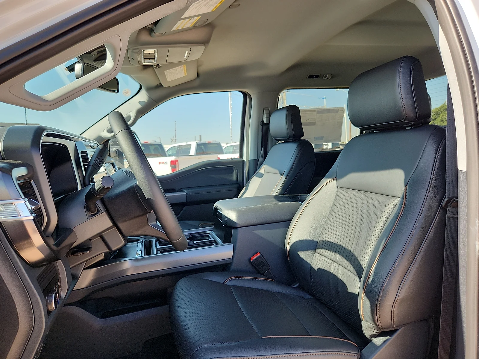 New 2026 Oxford White Ford Lariat image 17