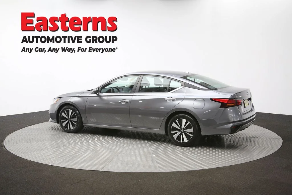 Used 2022 Gray Nissan 2.5 SV image 59