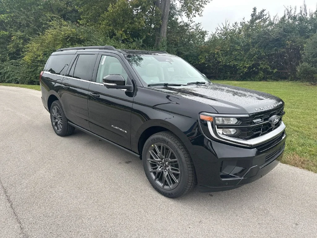 New 2027 Black Ford Platinum image 1