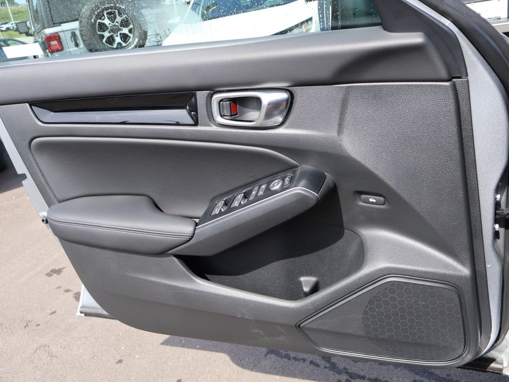 Used 2026 Silver Honda Sport Touring image 31