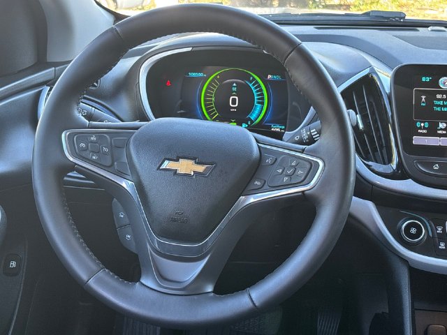 Used 2017 White Chevrolet LT image 22