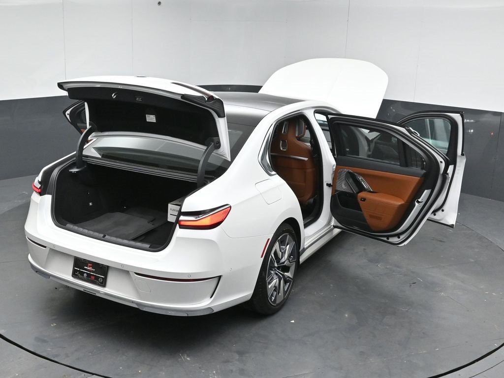 2023 BMW I7 - Image 51