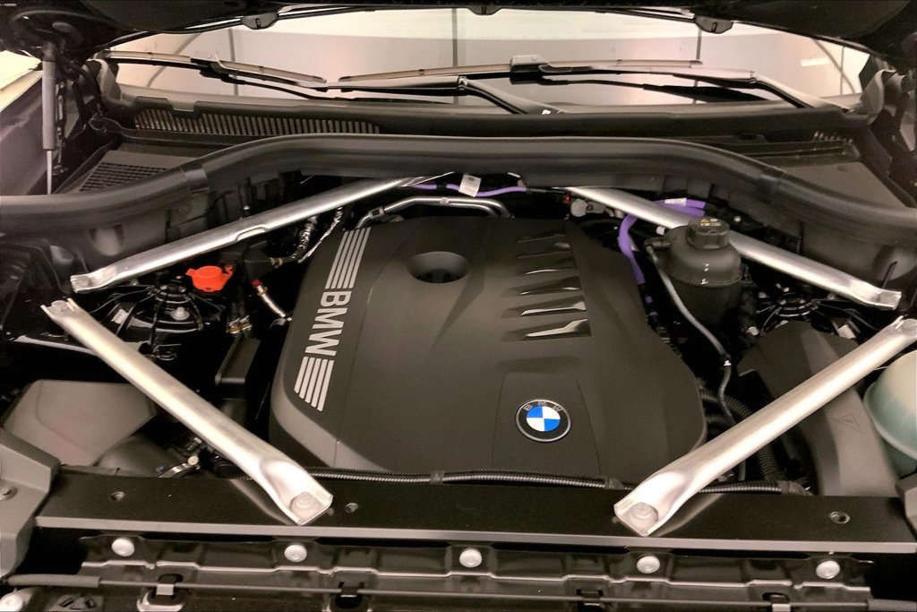 Used 2026 Black Sapphire Metallic BMW  image 8