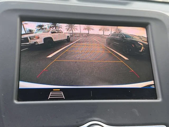 Used 2020 SUMMIT WHITE Chevrolet LT image 19