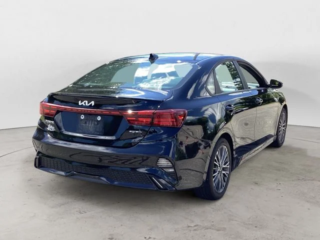 Used 2024 Aurora Black Kia GT-Line image 5