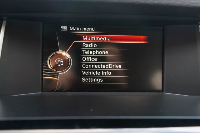 Used 2017 Space Gray Metallic BMW xDrive28i image 30