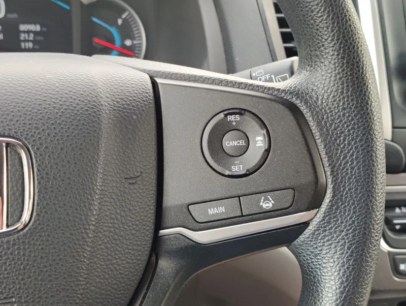 Used 2019  Honda LX image 14