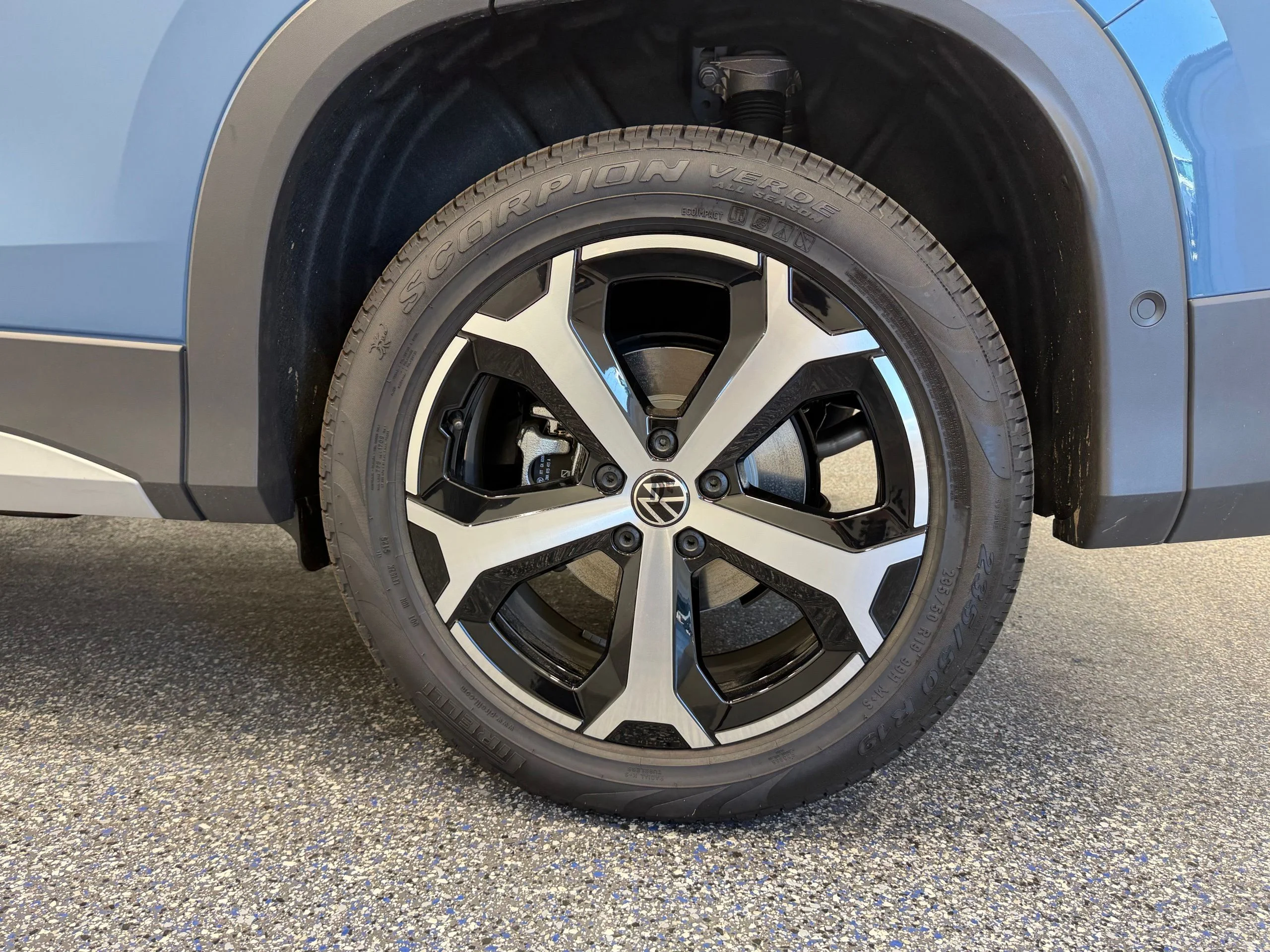 New 2026 Blue Volkswagen SE image 12