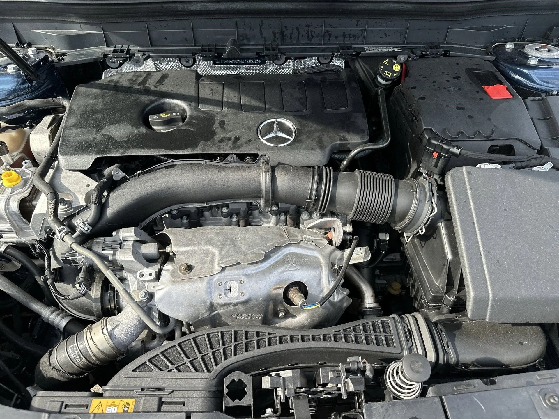 Used 2021 Denim Blue Metallic Mercedes-Benz GLB 250 image 17