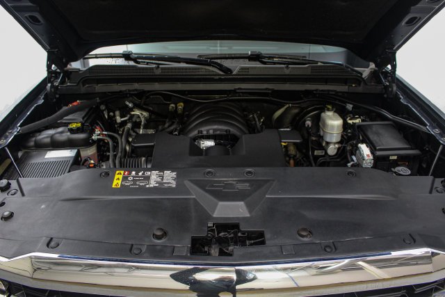 Certified Used 2019 Graphite Metallic Chevrolet LT image 27