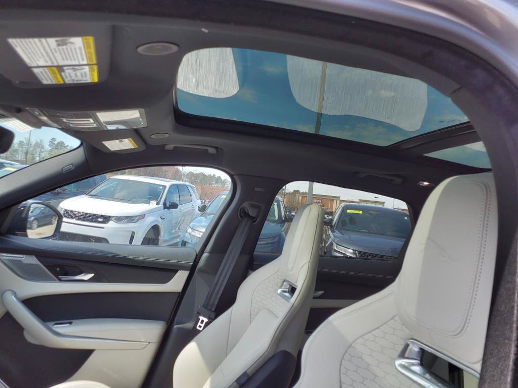 New 2026 Eiger Grey Metallic Jaguar R-Dynamic S image 10