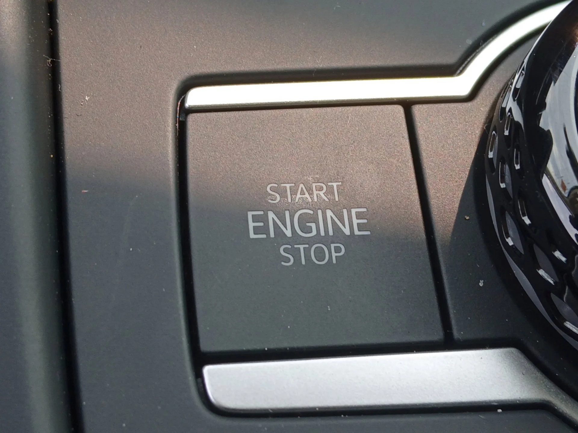 New 2026 Platinum Gray Metallic Volkswagen 2.0T SE image 15