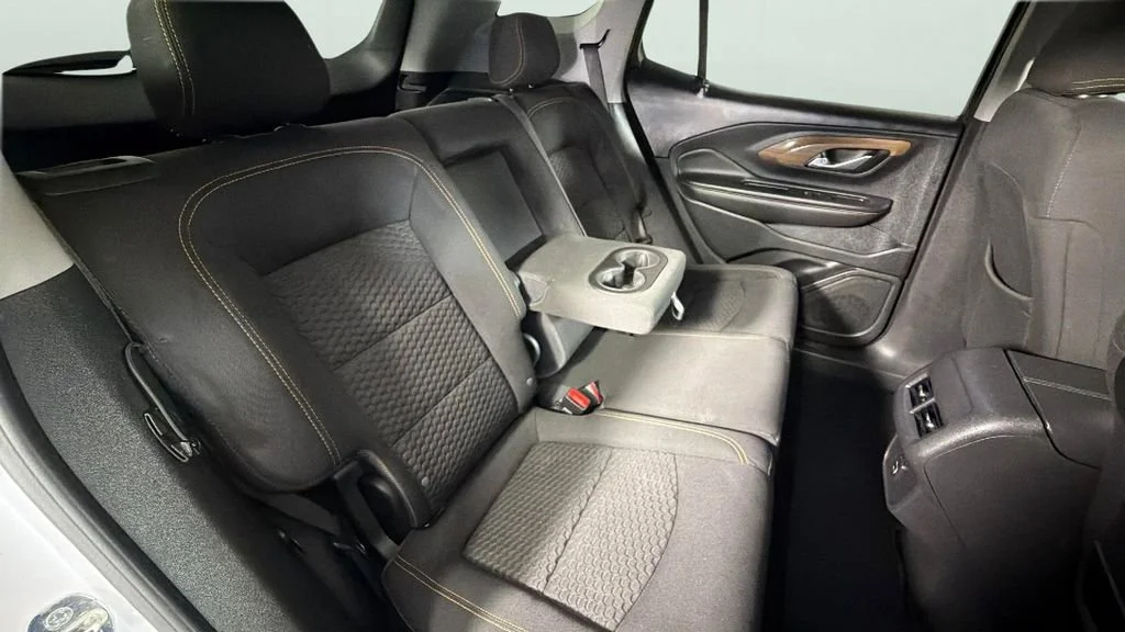 Used 2021 SUMMIT WHITE GMC SLE image 29