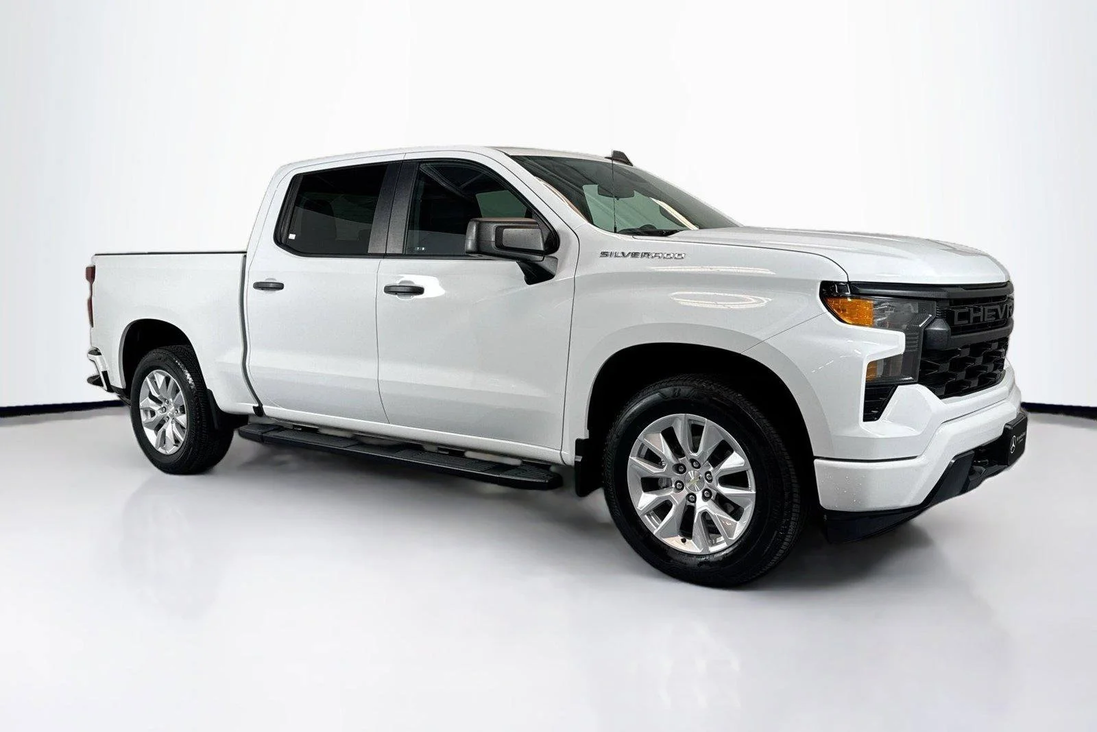Used 2023 Summit White Chevrolet Custom image 3