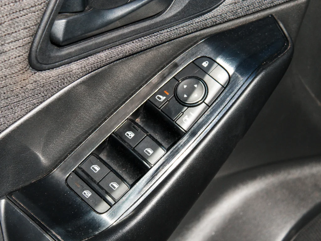 Used 2023 Caspian Blue Metallic Nissan S image 9