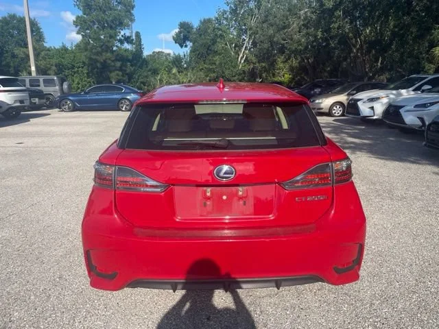 Used 2014 Red Line Lexus Hybrid image 3