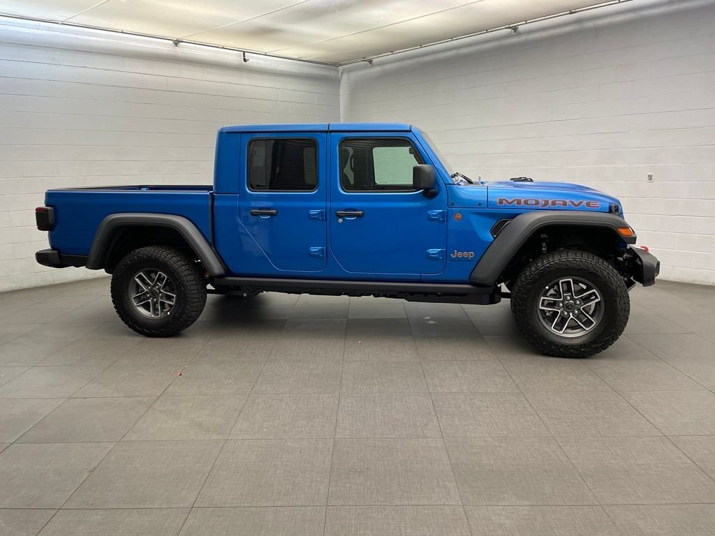 New 2026 Hydro Blue Pearl-Coat Exterior Paint Jeep Mojave image 2