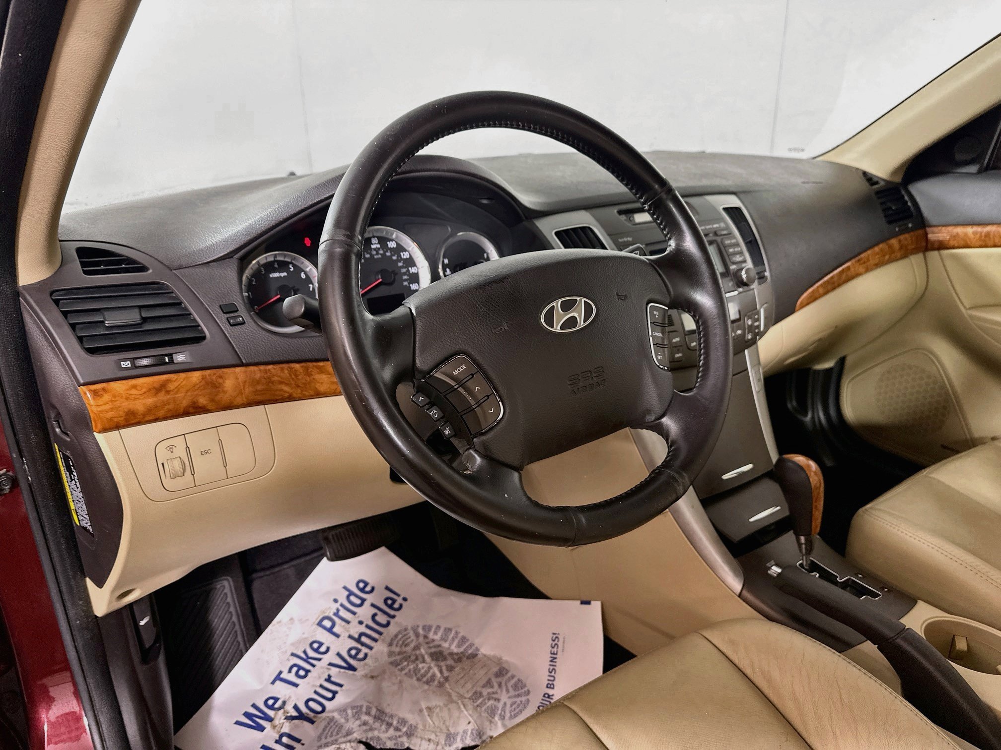 Used 2009 Dark Cherry Red Hyundai Limited image 10