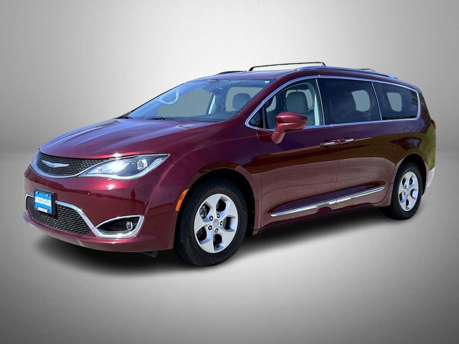 2017 Chrysler Pacifica Touring-L Plus's photo