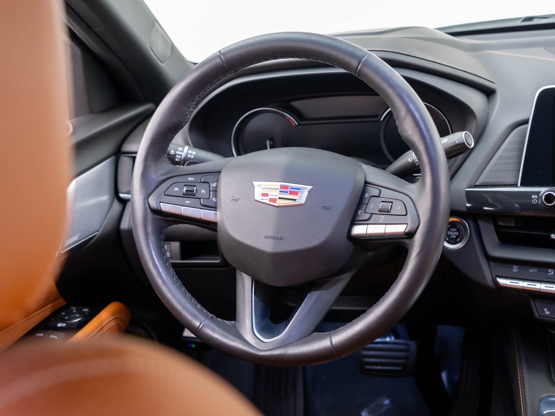Used 2024 White Cadillac Premium Luxury image 11