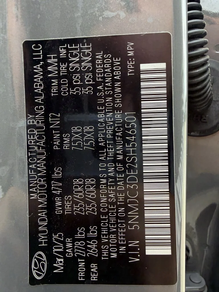 Used 2025 Gray Hyundai SEL Convenience image 30