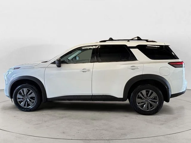 New 2026 Everest White Pearl Nissan SV image 2