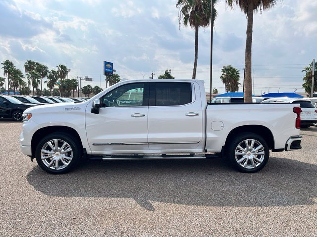 Used 2024 Iridescent Pearl Tricoat Chevrolet High Country image 4