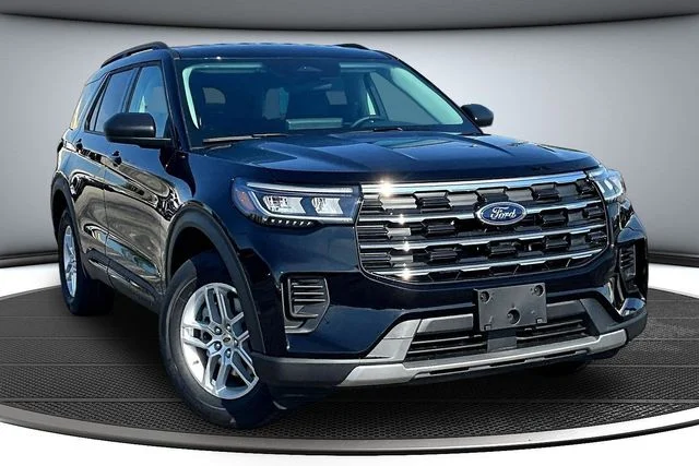 New 2026 Agate Black Metallic Ford Active image 2
