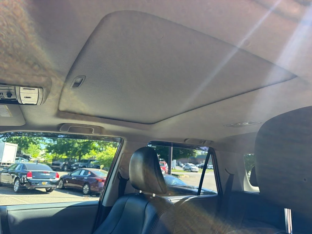 Used 2010 Red Toyota Trail image 11