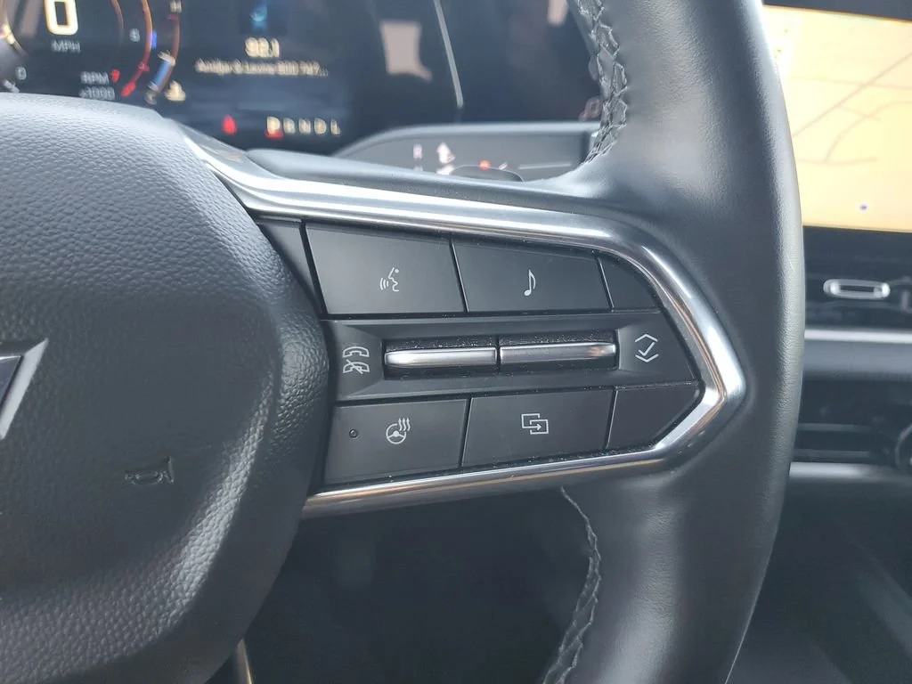 Used 2025 Mosaic Black Metallic Chevrolet LT image 21