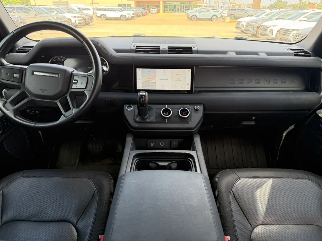 Used 2023 Carpathian Grey Premium Metallic Land Rover X-Dynamic SE image 11