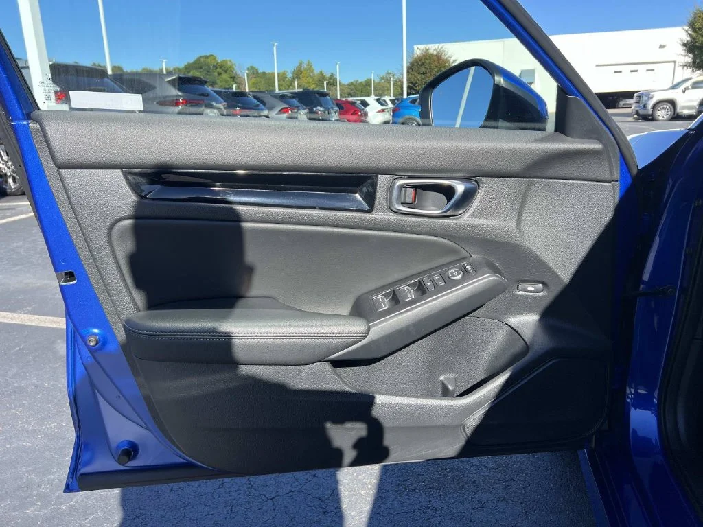 Used 2022 Blue Honda Touring image 19