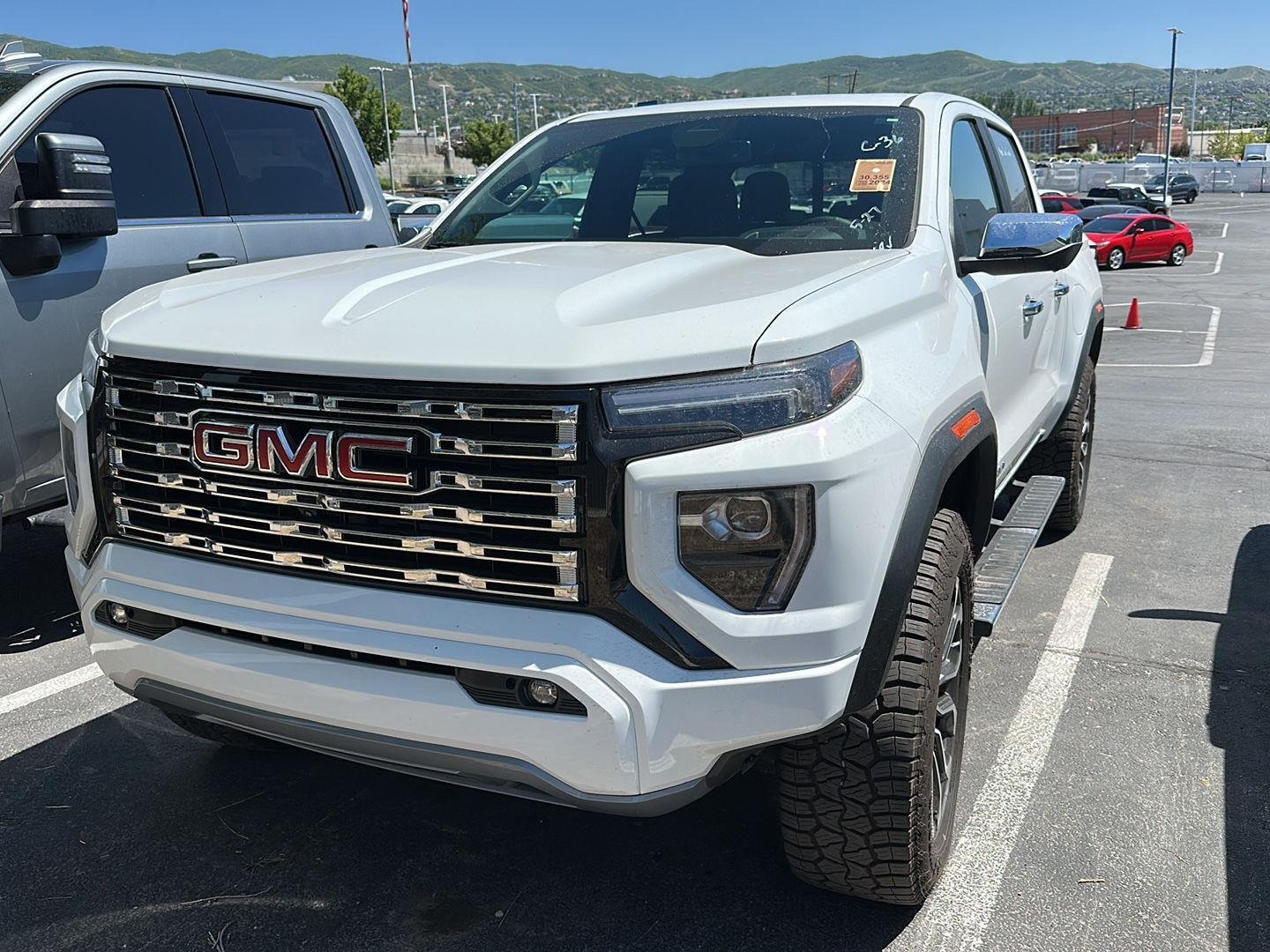2024 GMC Canyon Denali 4WD Crew Cab Short Box's photo