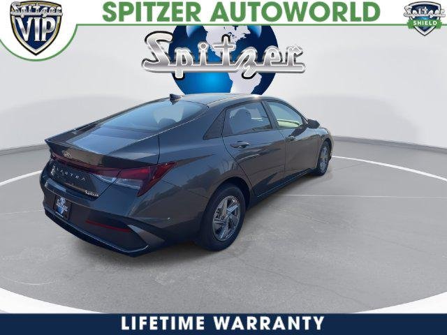 New 2026 Gray Hyundai SE image 7