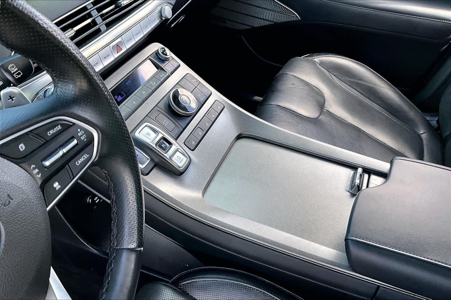 Used 2020 Steel Graphite Hyundai Limited image 15