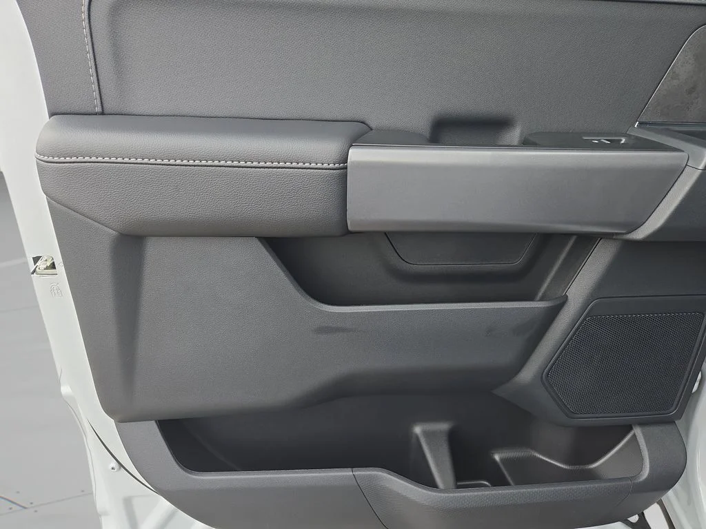 New 2025 Space White Metallic Ford XLT image 62