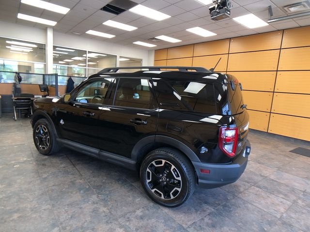 Certified Used 2023 Shadow Black Ford Outer Banks image 5