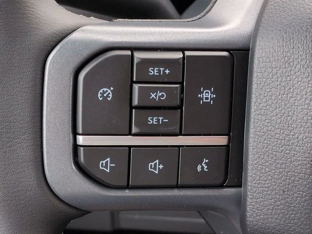 New 2026 Oxford White Ford XLT image 23