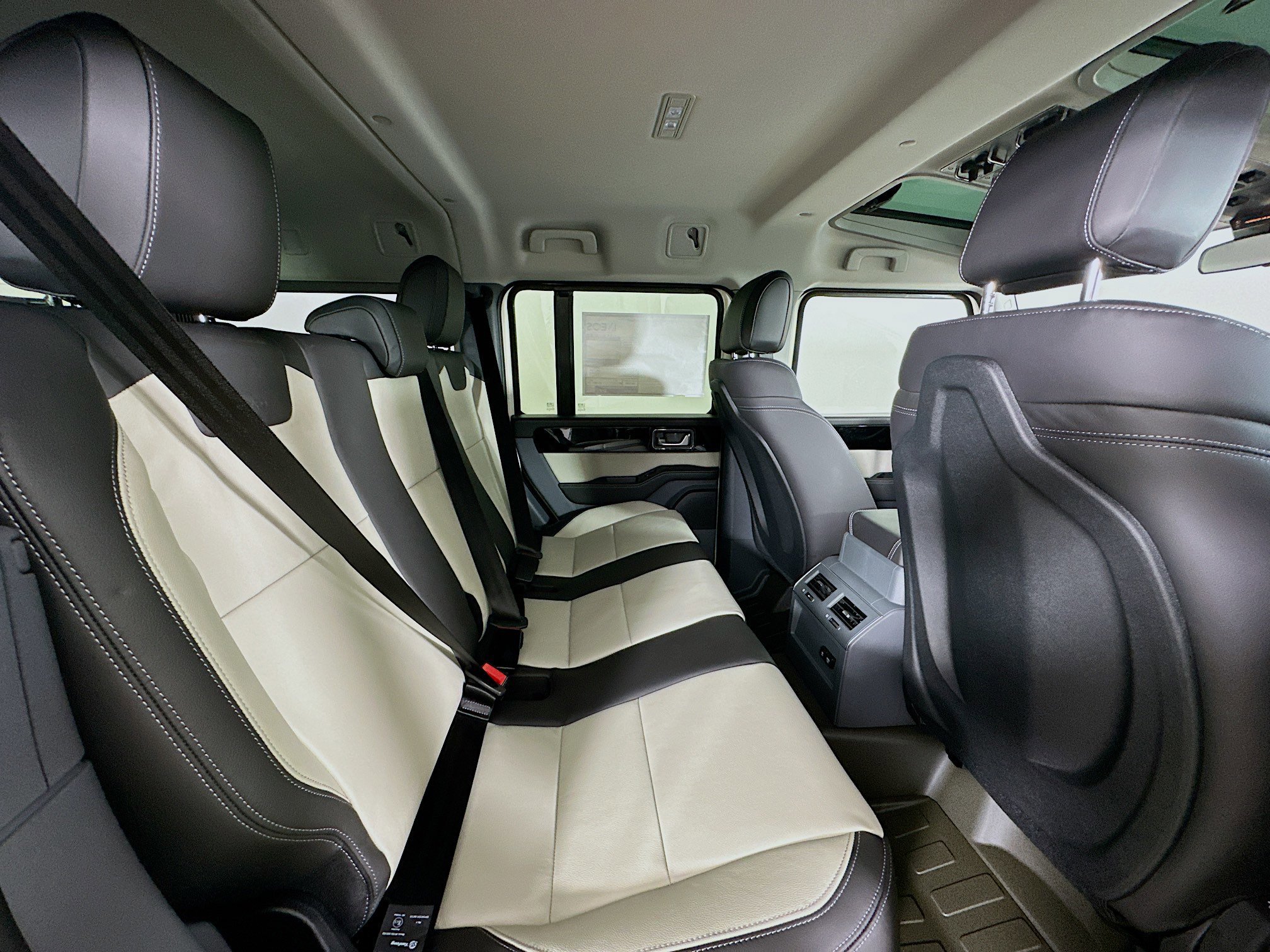New 2025 Scottish White INEOS Fieldmaster Edition image 47