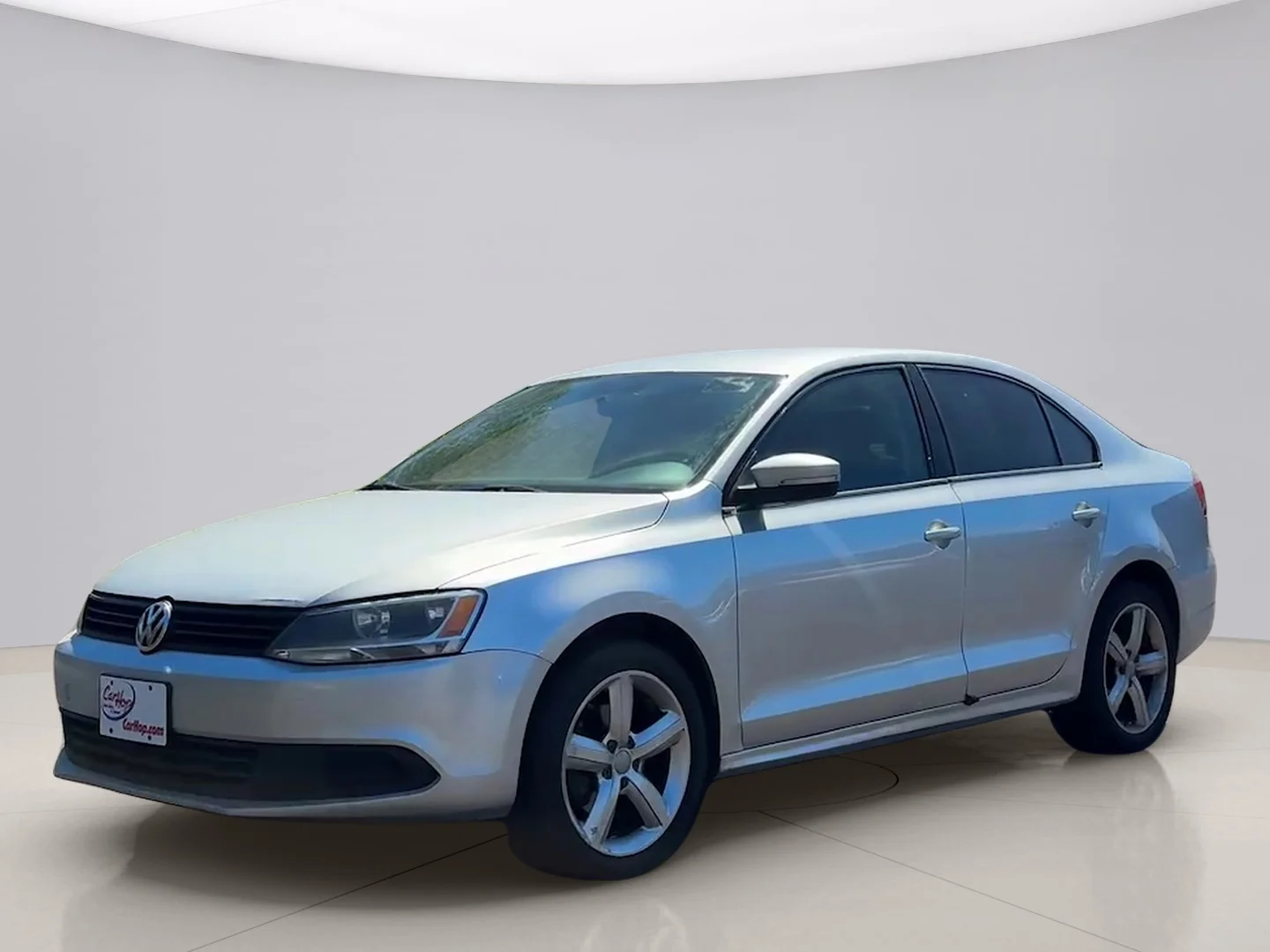 Used 2014 Silver Volkswagen SE image 1