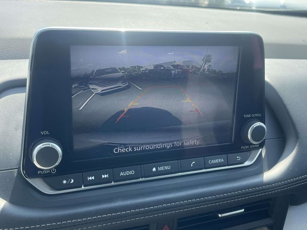 2025 Nissan Rogue SV - Photo 28