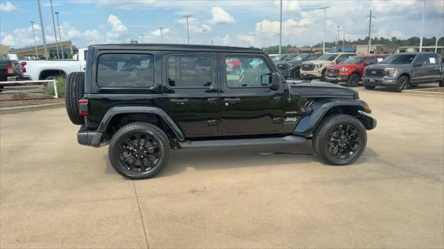 New 2023 Black Clear-Coat Exterior Paint Jeep Sahara 4xe image 2