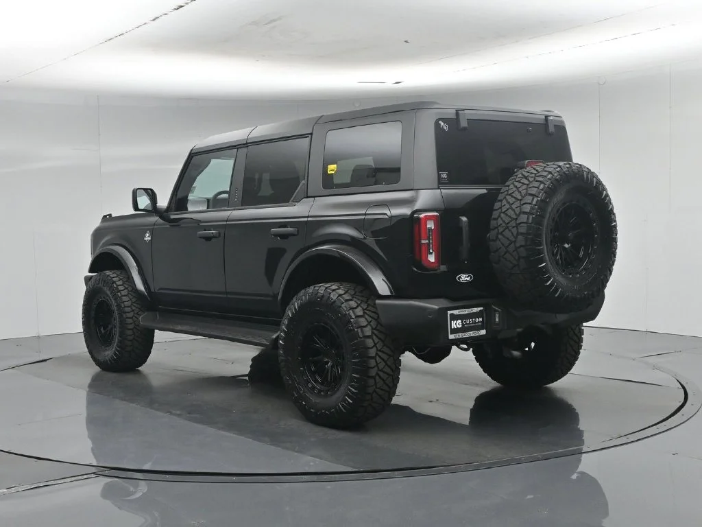 New 2026 Shadow Black Ford Outer Banks image 6