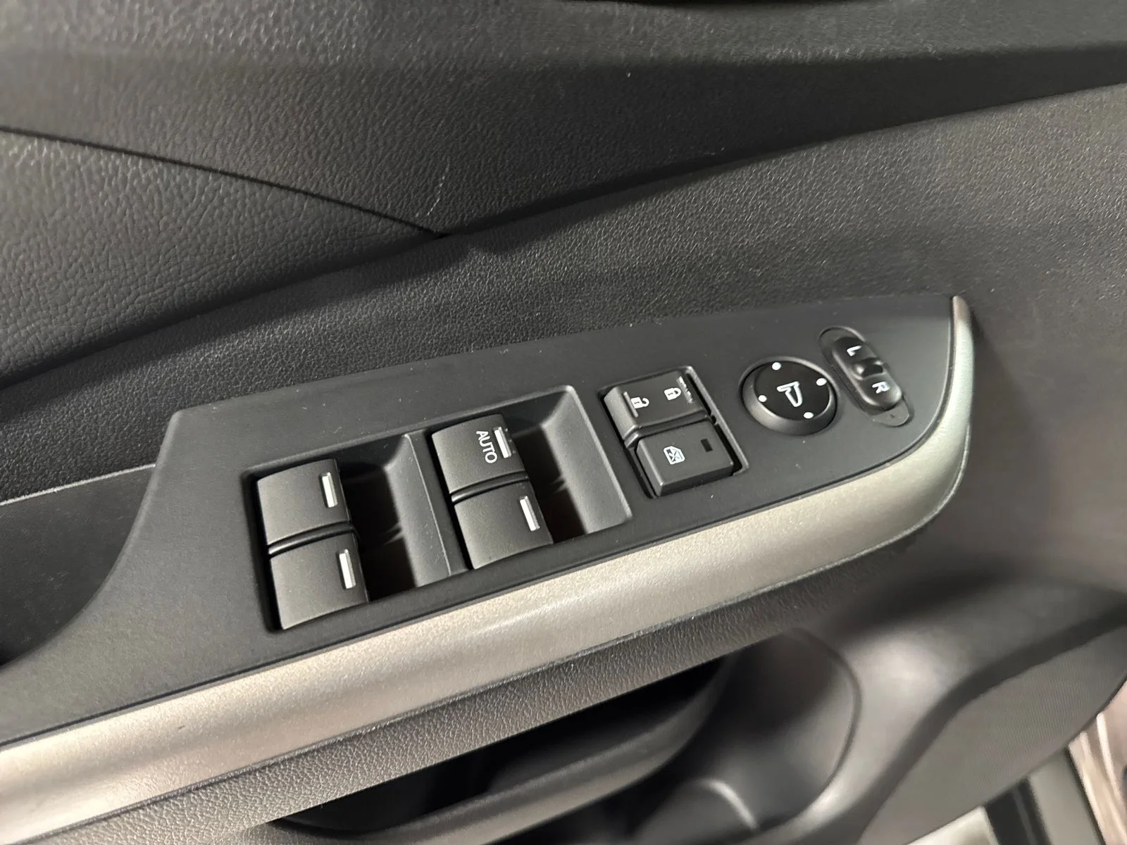 Used 2014  Honda EX-L image 12