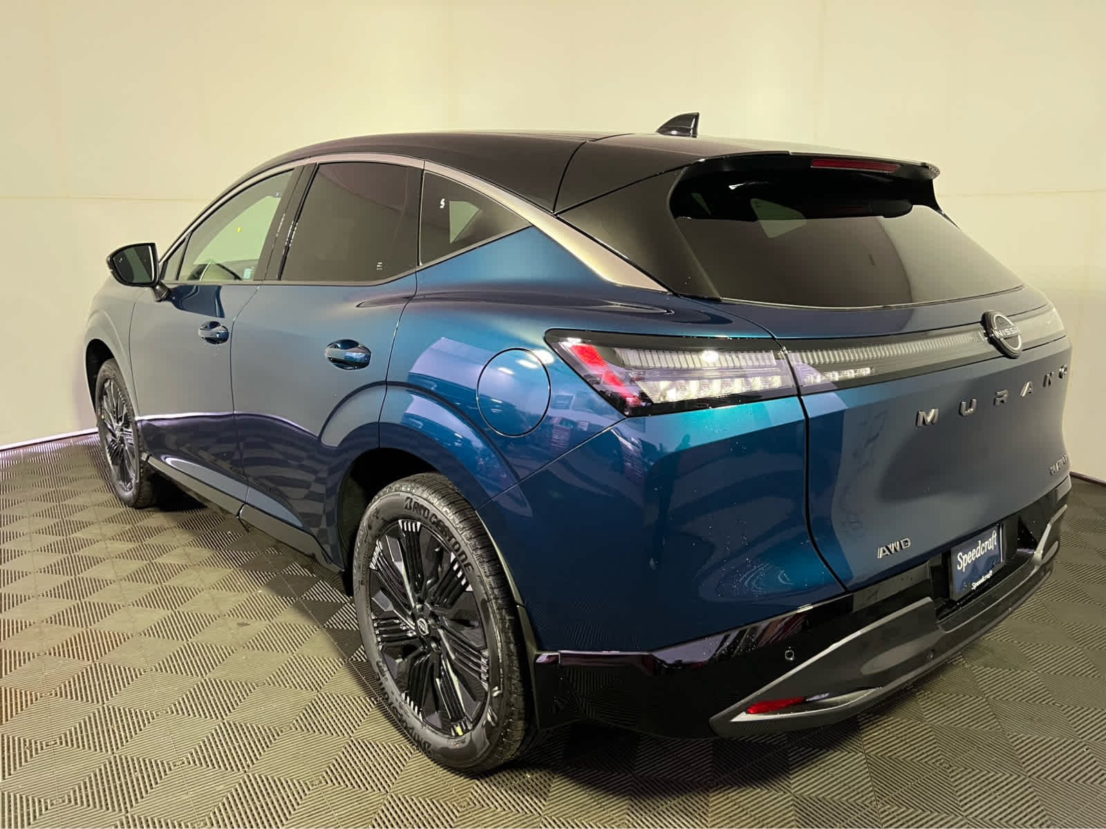 New 2026 Aurora Blue Pearl Metallic / Super Black Two-tone Nissan Platinum image 5
