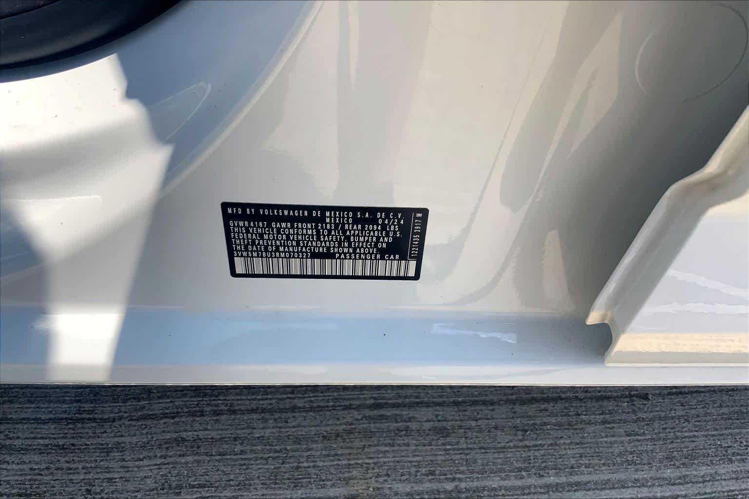 Used 2024 Pure White Volkswagen S image 31