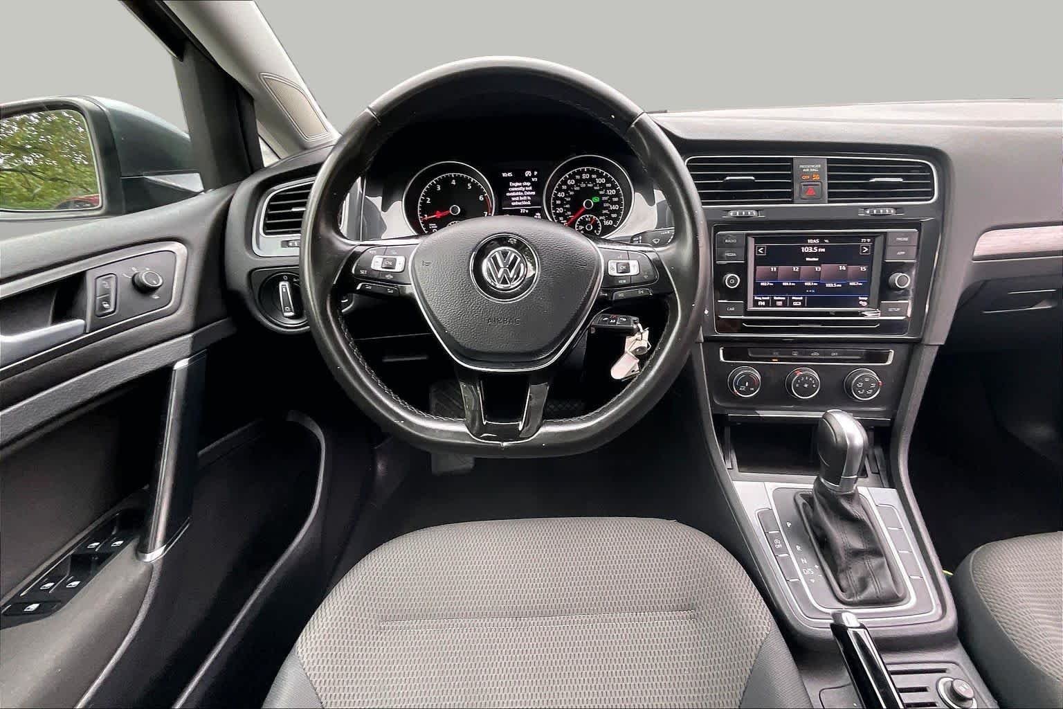 Pre-Owned 2019 Volkswagen Golf SportWagen S