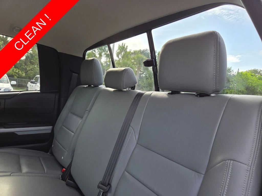 Used 2016 Silver Toyota SR5 image 20