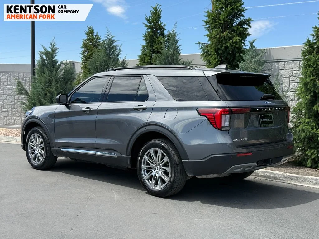 Used 2025 Gray Ford Active image 4